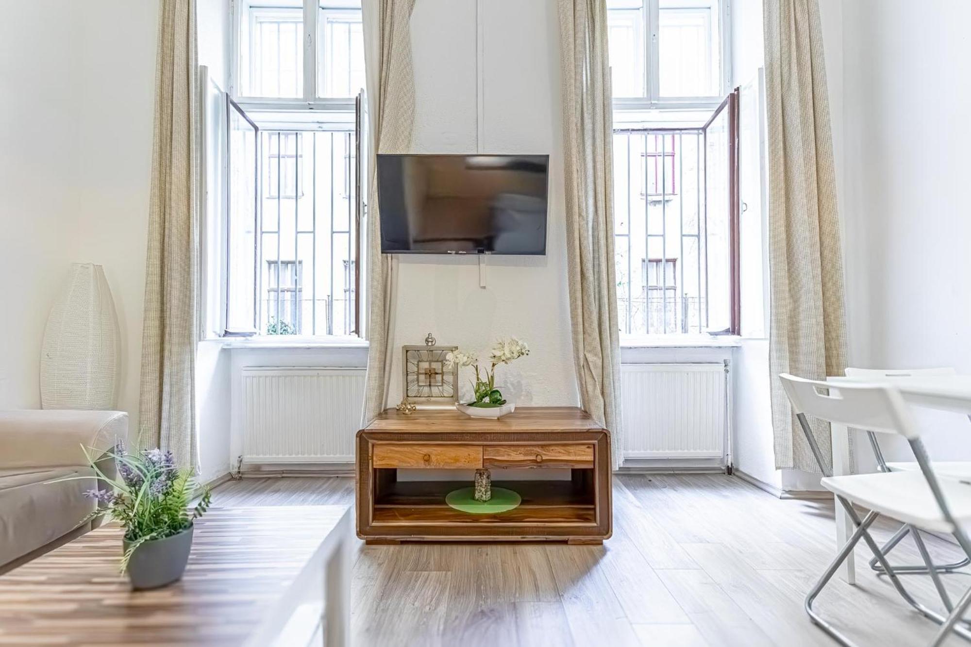 Chic Apartment- Suitable For Longstays Near Matzleinsforferplatz Vienna Exterior photo