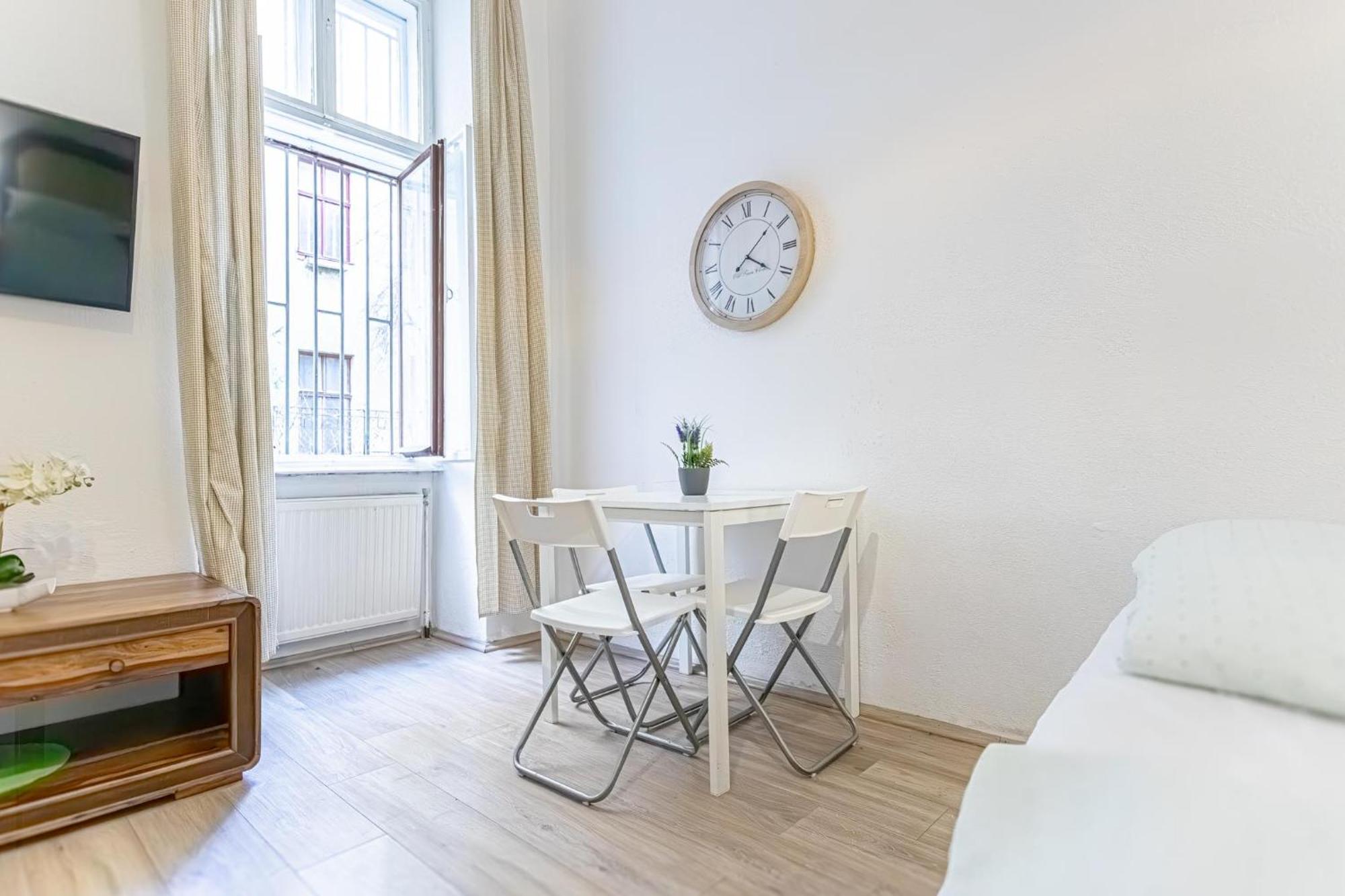 Chic Apartment- Suitable For Longstays Near Matzleinsforferplatz Vienna Exterior photo